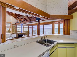 312 Rugby Cove Rd, Arnold, MD 21012