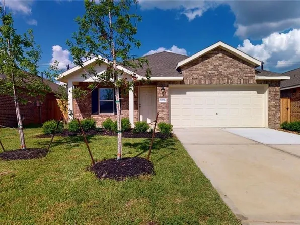 9206 Harvest Steel Dr, Baytown, TX 77521