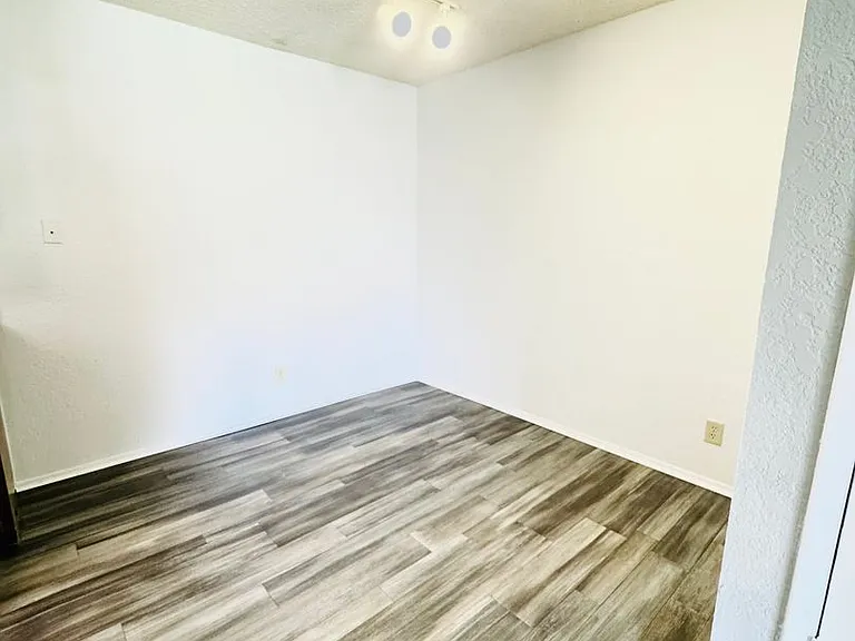 Pheasant Run Apartments — Photo 5