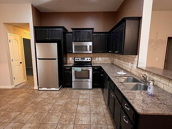 4th image of 2705 NW 186th Ter