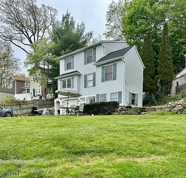 1st image of 100 Shore Rd