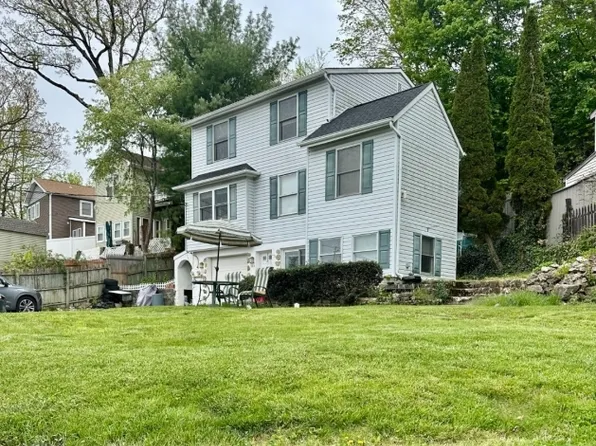 100 Shore Rd, Jefferson Twp., NJ 07849