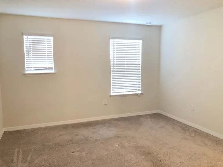 2674 Mead Ave — Photo 47