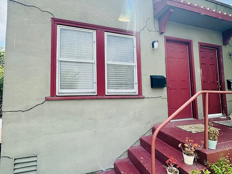 Urban Oasis! North Oakland 58th St Garden Apartments — Photo 14