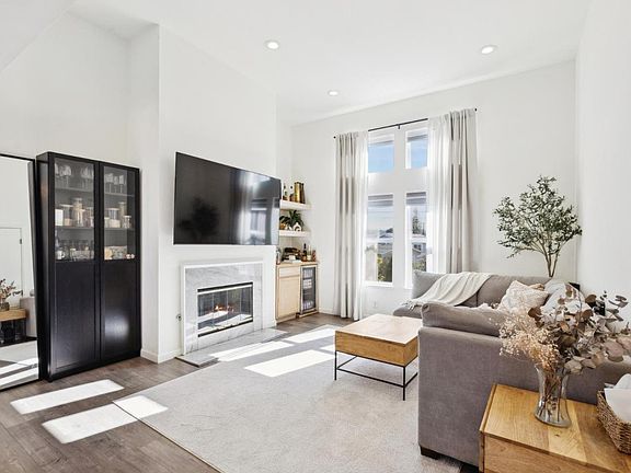 2nd image of 617 Woodside Way APT F