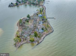 37975 Beach Rd, Coltons Point, MD 20626