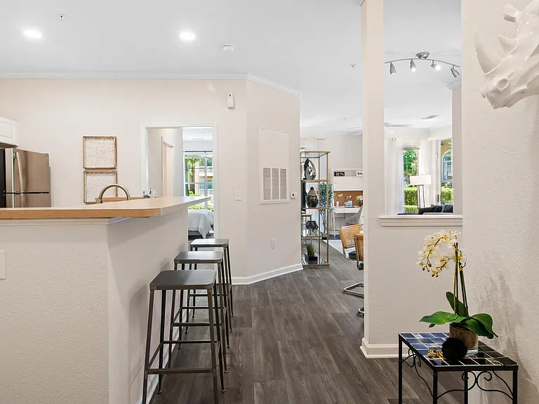 Alden Place at South Square — Photo 6