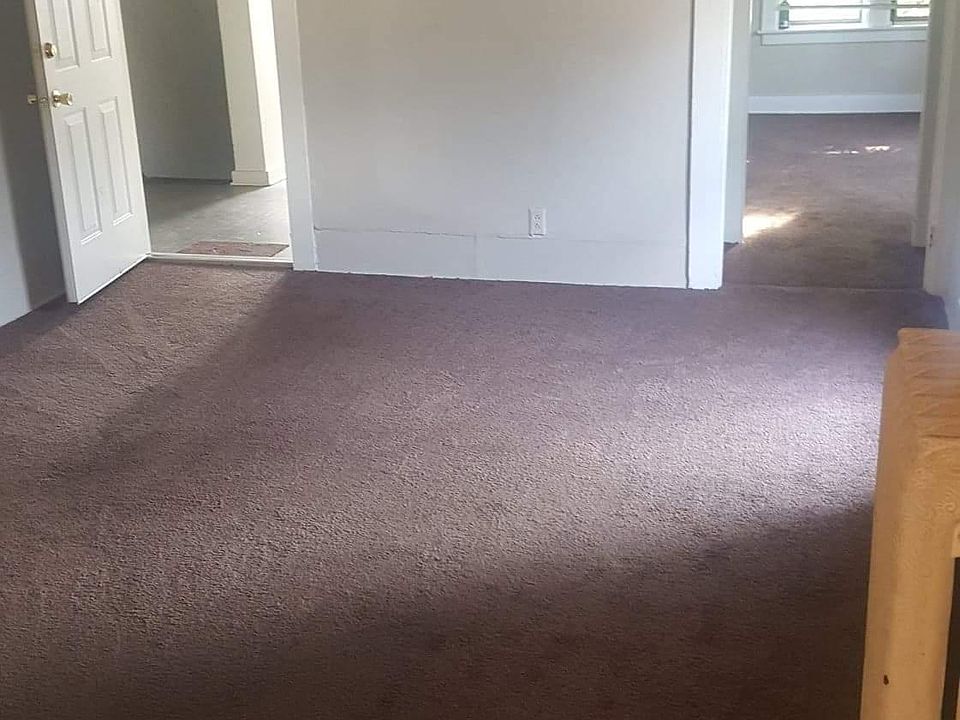 2nd image of 701 N Walnut St #2