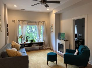 1111 N Winchester Ave APT 2R, Chicago, IL 60622