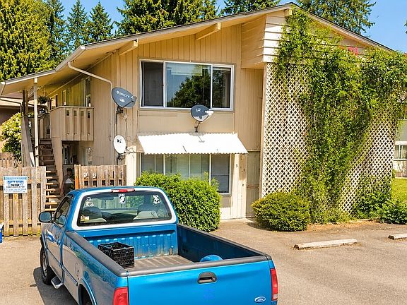 3rd image of 5024 18th Avenue SE