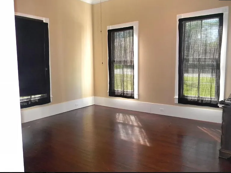 903 E Washington Ave — Photo 18