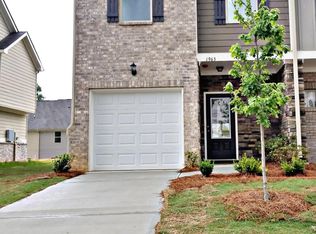 1963 Old Dogwood, Jonesboro, GA 30238