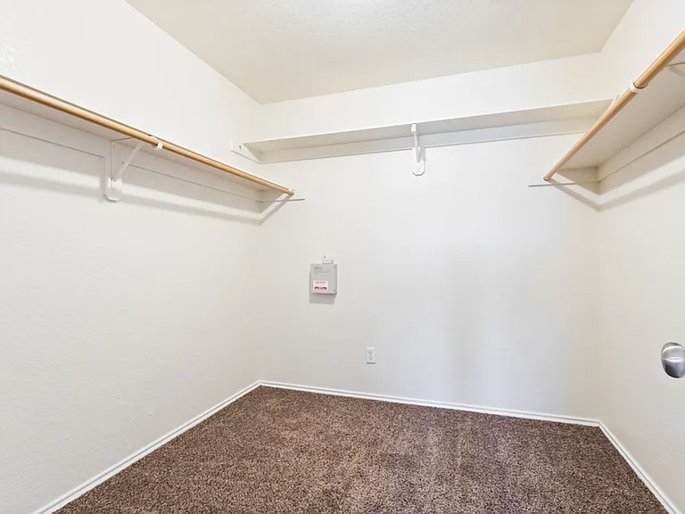 9719 Crescent Moon — Photo 15