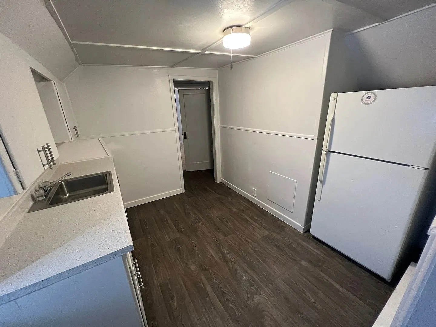 1 bed / 1 bath Triplex in North east spokane — Photo 3