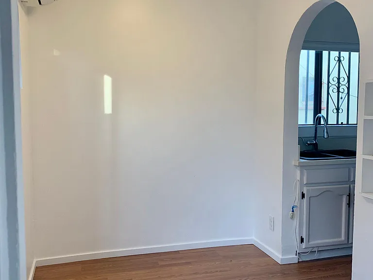 1209 E Doidge Ct — Photo 13
