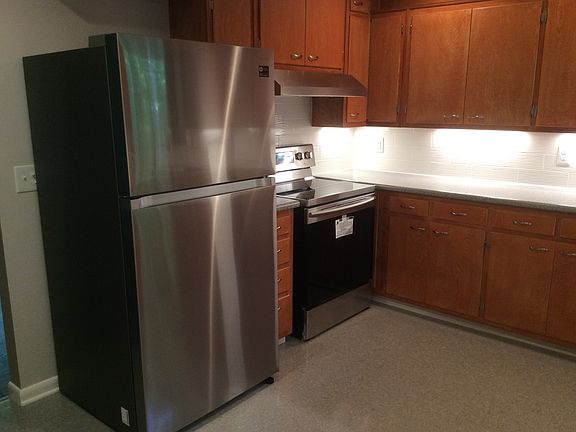 3rd image of 5101 Sunny Meade Ln