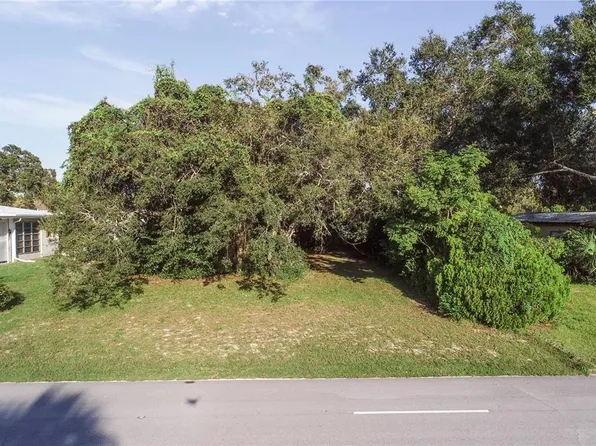 15598 Brookridge Blvd #3, Brooksville, FL 34613