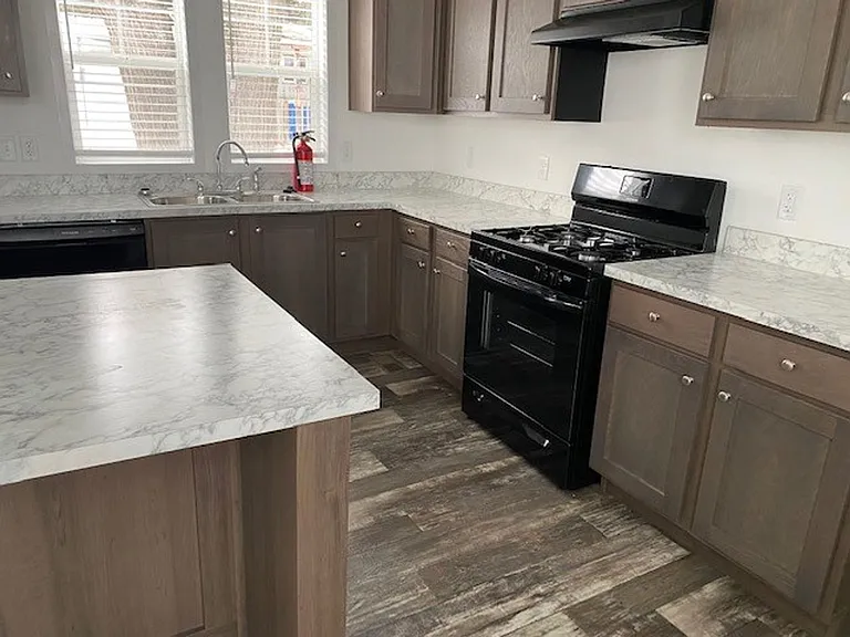 3011 Garfield Rd N #34 — Photo 1