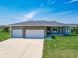 4904 NE Rio Dr, Ankeny, IA 50021