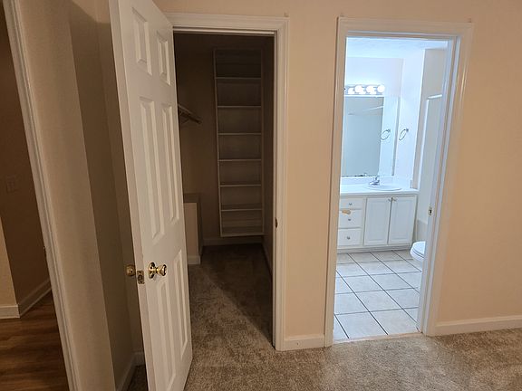 3rd image of 50 Westfield St