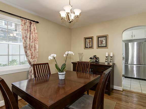Dining Room open to Kitchen