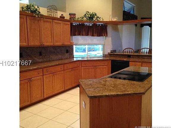 2nd image of 11700 Tara Dr
