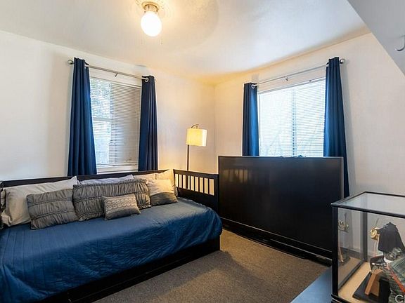 3rd image of 4455 Park Ave