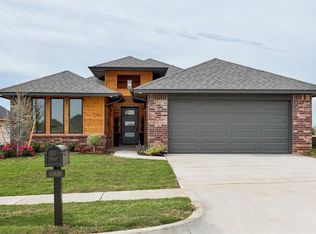 4900 Sand Lily Ln, Edmond, OK 73034