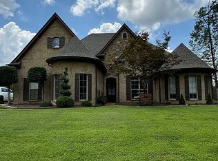 9587 Nielson Dr, Olive Branch, MS 38654