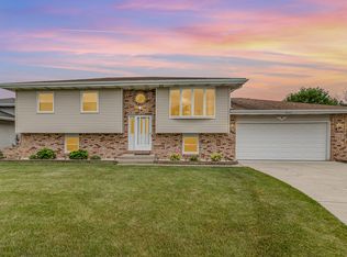 9724 Pierce St, Crown Point, IN 46307