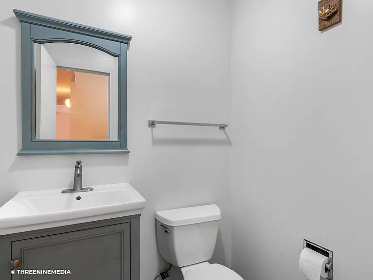 835 Ridge Ave #402 — Photo 15