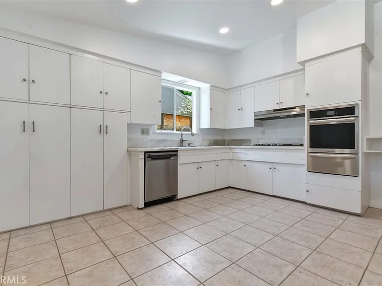 5836 Wish Ave — Photo 18