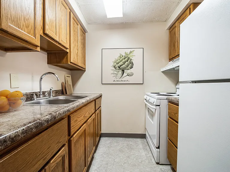 Ken Mar Senior Apartments - 62 & Older — Photo 11