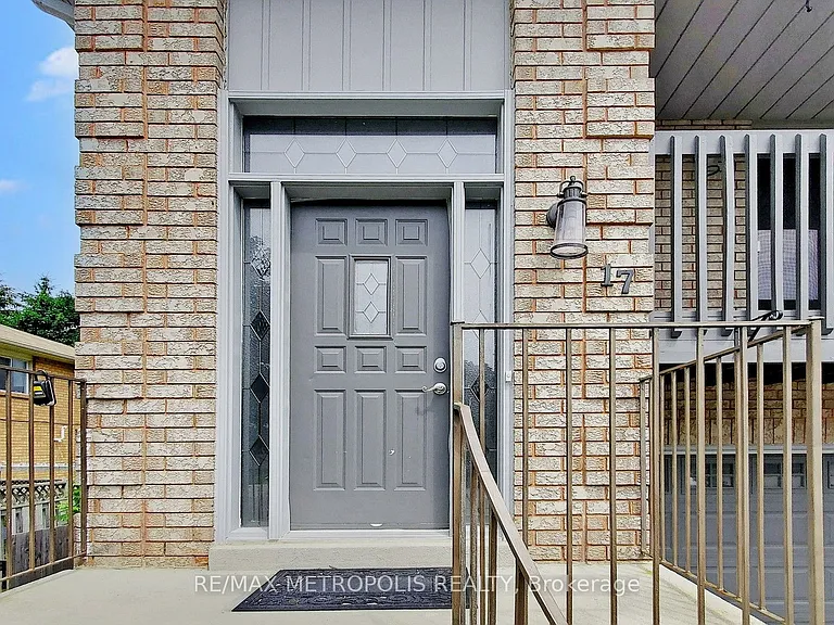 17 Porritt St #MAIN — Photo 3