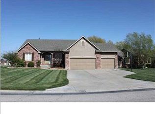 310 S Clubhouse Cir, Andover, KS 67002