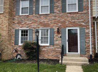 18 Chantilly Ct, Rockville, MD 20850