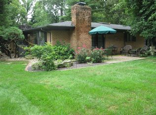 9 Dahlia Ln, Belleville, IL 62221