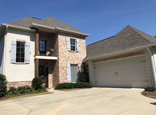 303 Rue Chateau Rd, Ridgeland, MS 39157