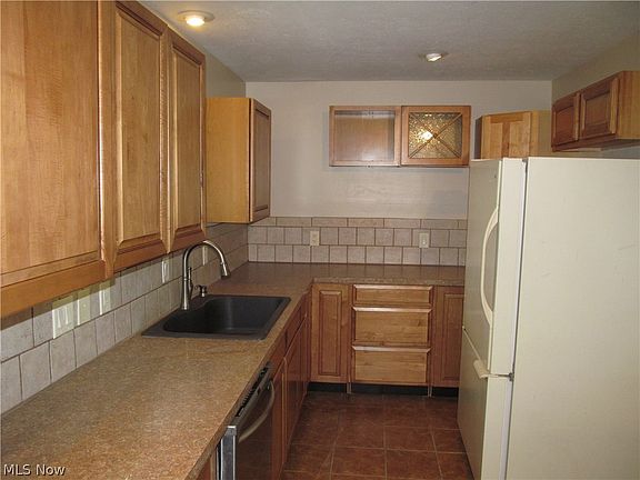 3rd image of 22189 Jonathan Dr