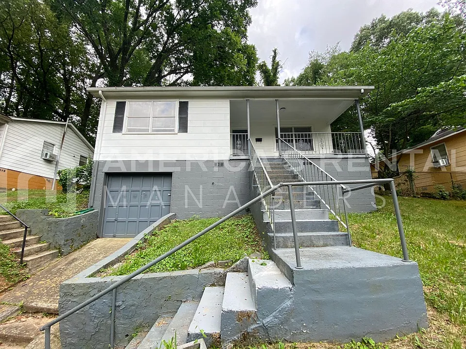 828 Vanderbilt St