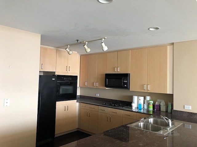 1st image of 1515 S Prairie Ave Unit 1307