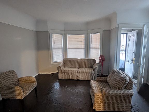 2nd image of 10519 Grantwood Ave #2