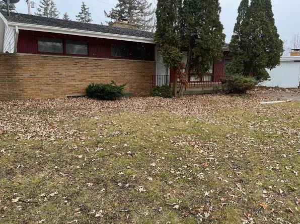 3201 Mackin Rd, Flint, MI 48504