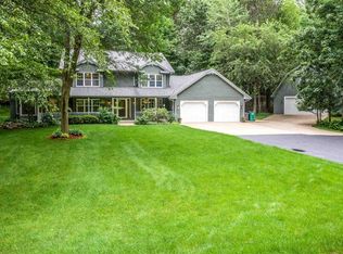 E9022 Kendall Ln, New London, WI 54961