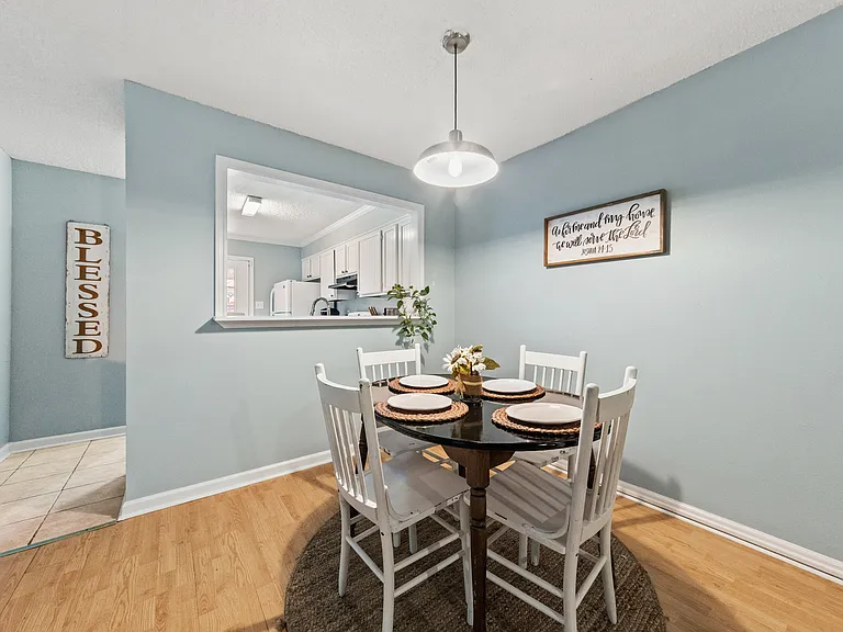 403 Clara St #B — Photo 4