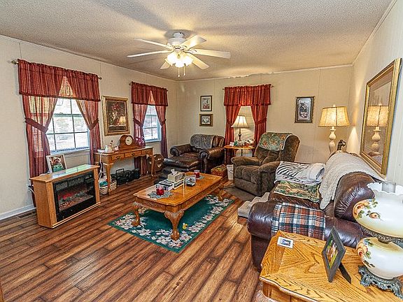 5th image of 265 Hillhurst Dr