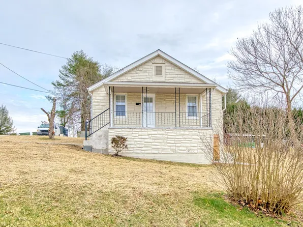 1004 Sanford St, Radford, VA 24141