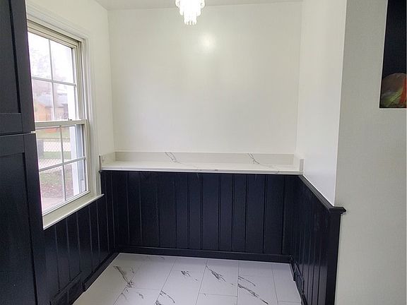 3rd image of 3603 Lindholm Rd