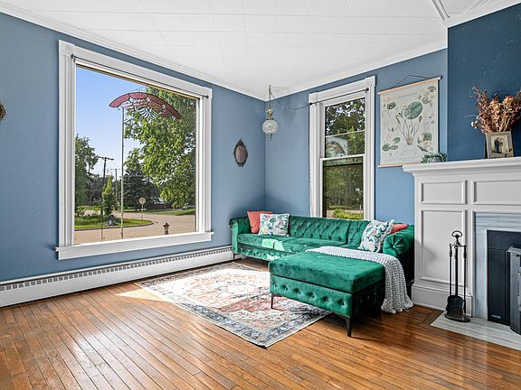 4th image of 1100 Ashland Ave