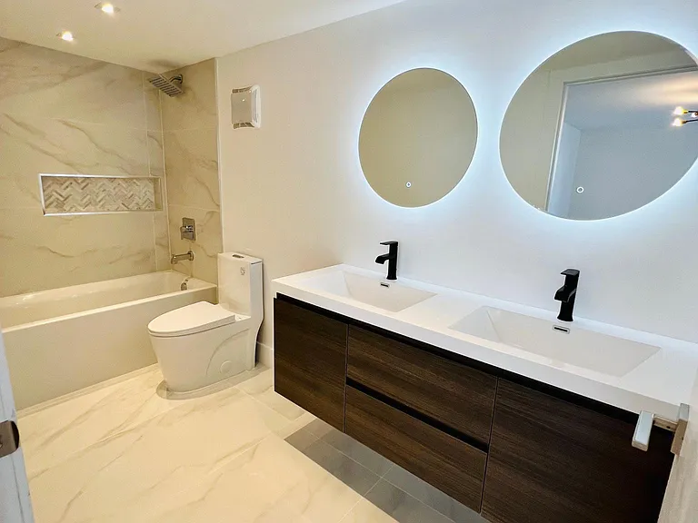 3200 Collins Ave #56 — Photo 9